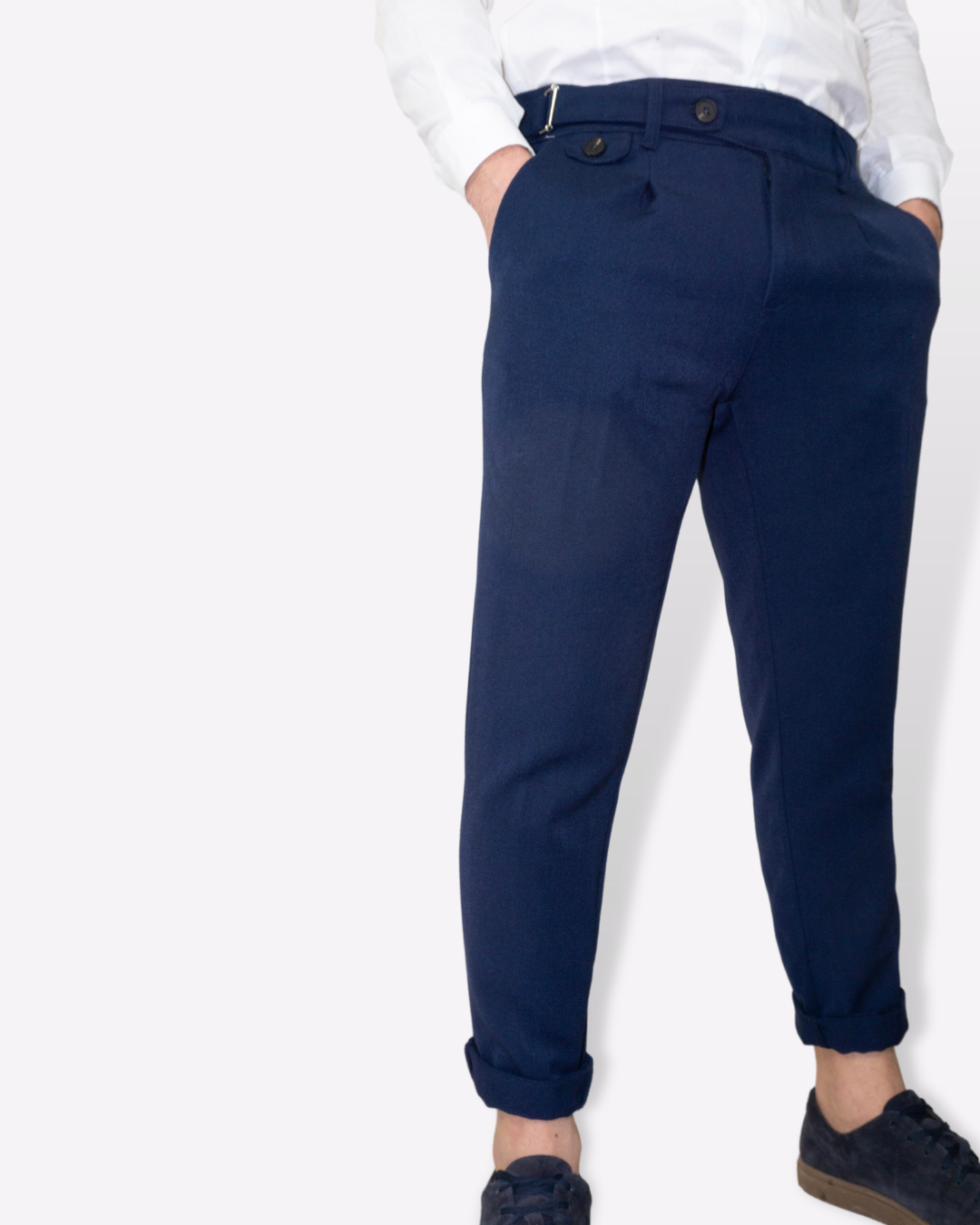 PANTALONE MODELLO CAPRI CON CINTURINO